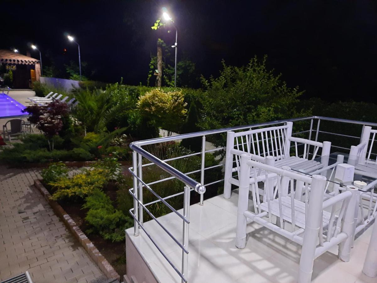 Nica Hotel Kobuleti Eksteriør billede
