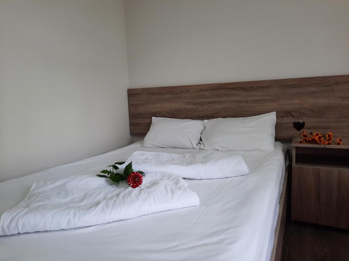 Nica Hotel Kobuleti Eksteriør billede