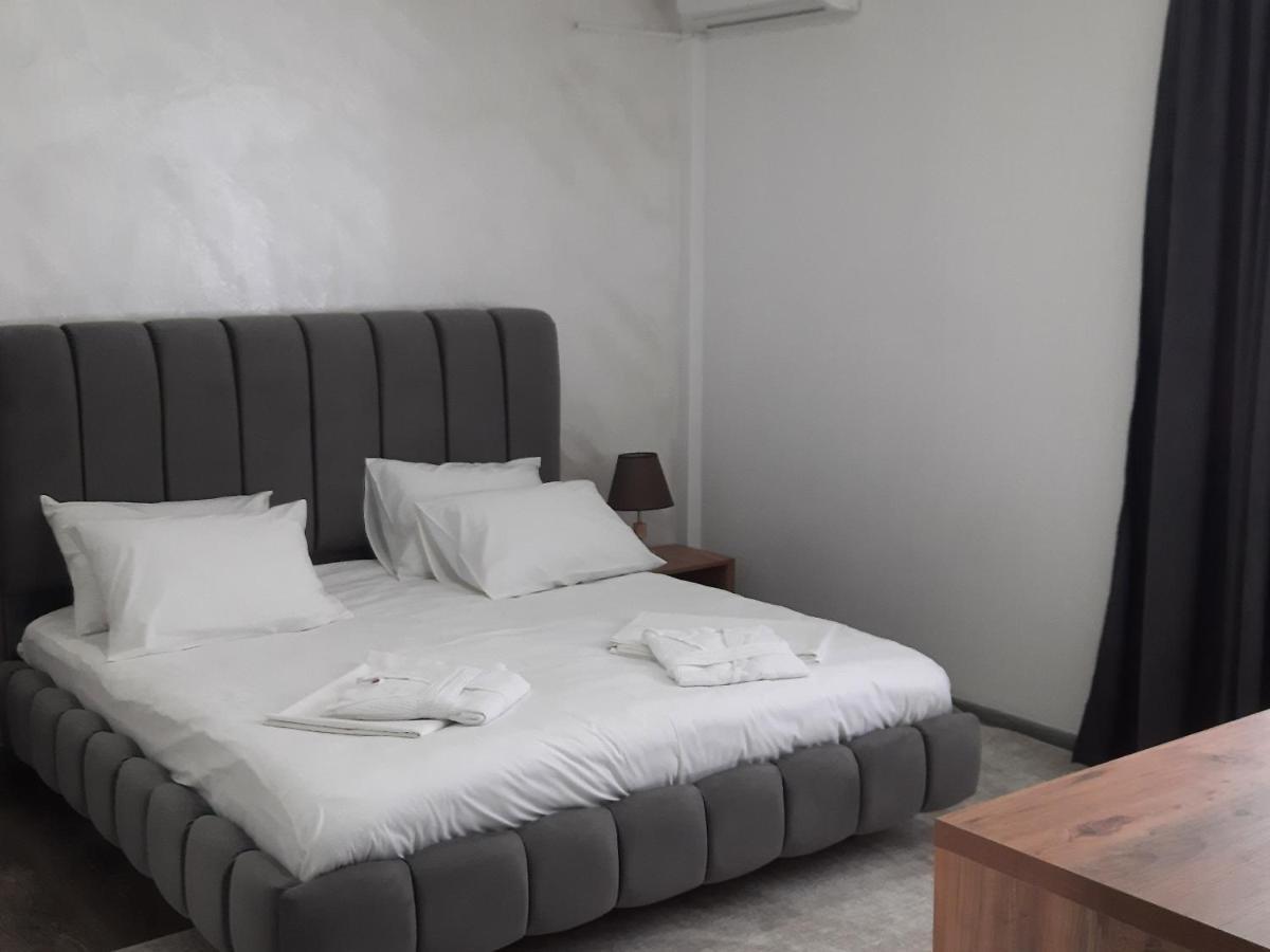 Nica Hotel Kobuleti Eksteriør billede
