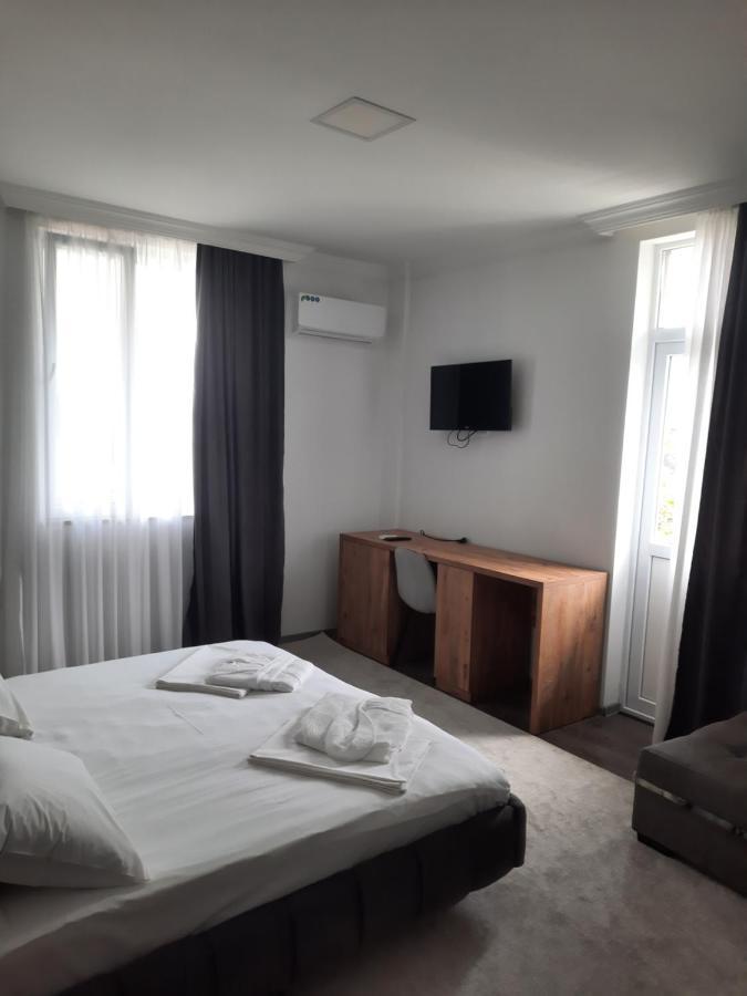 Nica Hotel Kobuleti Eksteriør billede