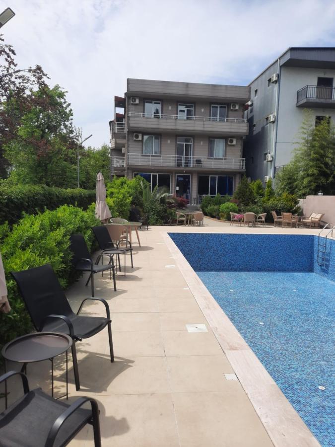 Nica Hotel Kobuleti Eksteriør billede