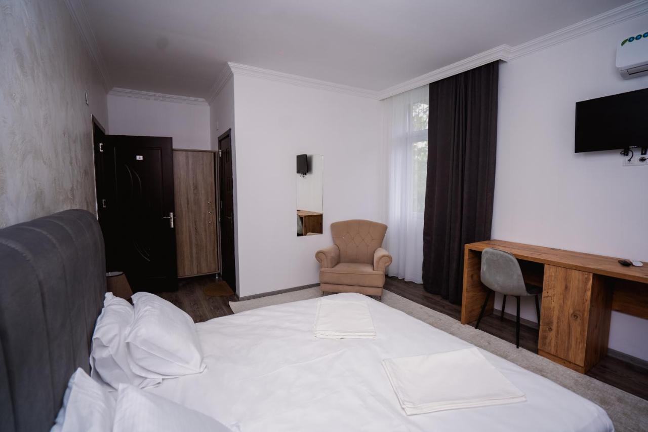 Nica Hotel Kobuleti Eksteriør billede