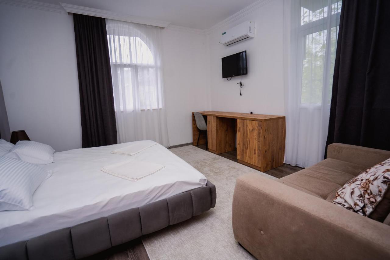 Nica Hotel Kobuleti Eksteriør billede